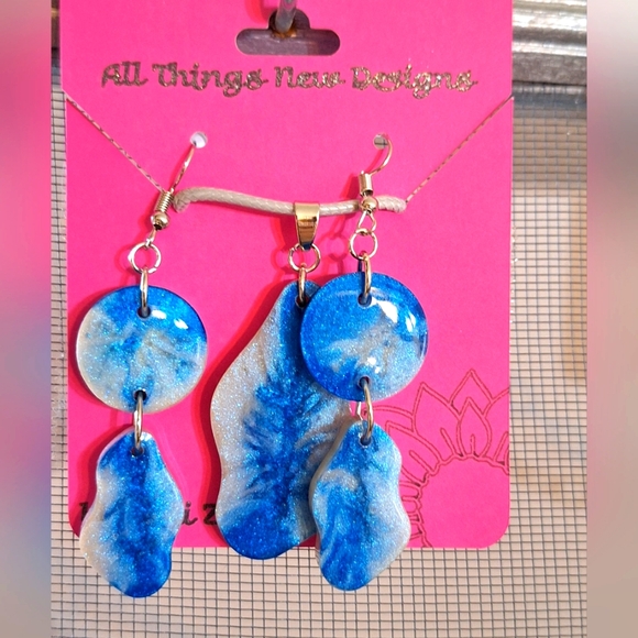 Handmade epoxy resin jewelry  set by me 🌟 - Picture 1 of 2